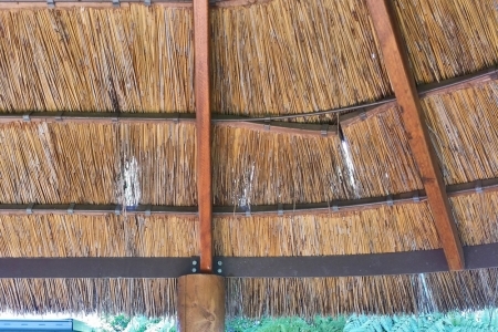 002-Oval_African_Re-thatch-960×300