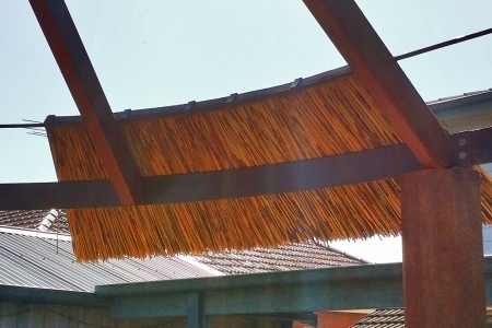 006-Oval_African_Re-thatch-960×300