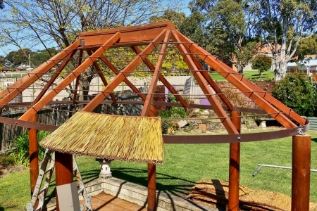 007-Oval_African_Re-thatch-960×300