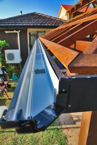 008-Headland-Red-Colorbond-w-Koda-Roof-960×300
