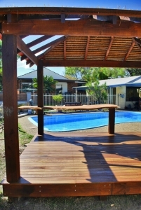 008Easy_Thatch_Colorbond_-960×300