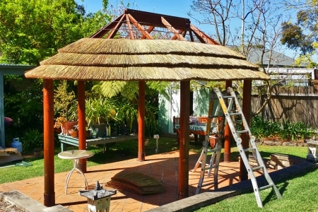 009-Oval_African_Re-thatch-960×300