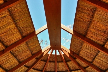 010-Oval_African_Re-thatch-960×300