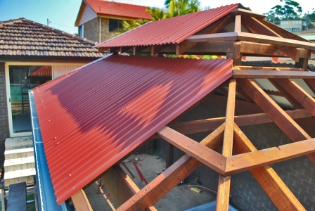 014-Headland-Red-Colorbond-w-Koda-Roof-960×300